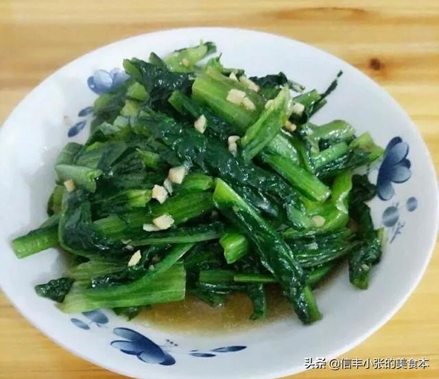 炒油麦菜的做法视频
:碧绿的炒油麦菜是怎么做到的？  第5张