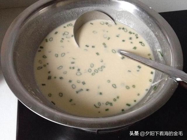 摊煎饼的做法视频
:摊煎饼怎么做呢？  第1张