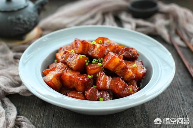 土豆红烧肉的正确做法视频
:食堂的红烧肉炖土豆很好吃是怎么做的？  第1张