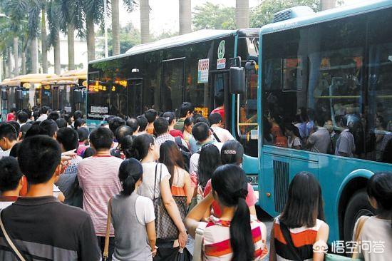 深圳公交车内视频广告
:在深圳开公交车，月薪是多少？  第4张