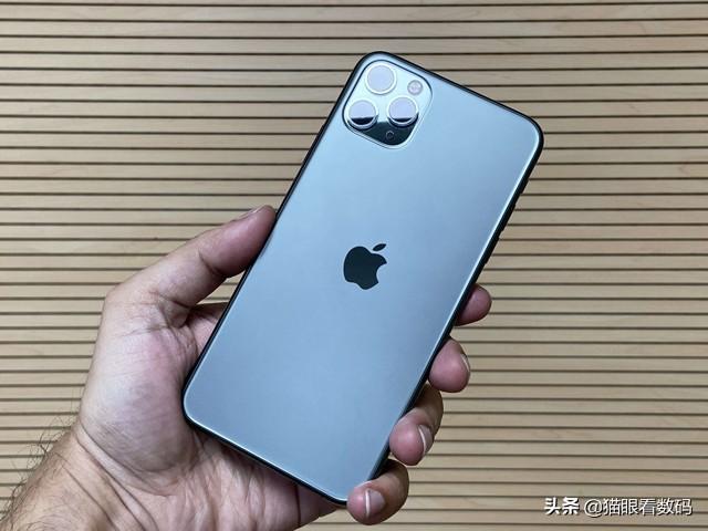武汉宣传视频拍摄
:如何评价由iPhone 11 Pro拍摄的苹果新春大片《女儿》？  第3张
