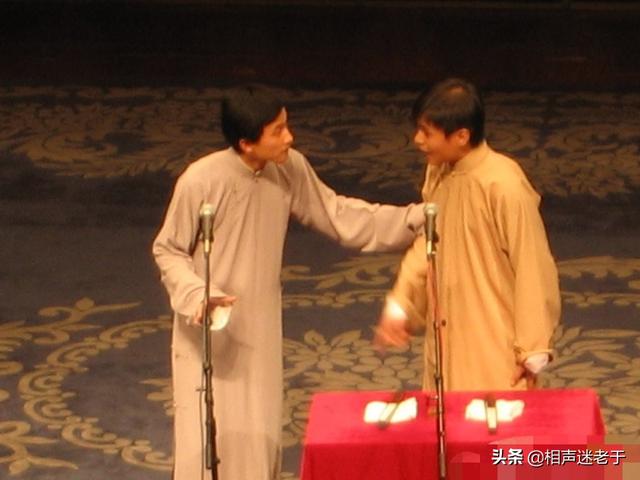 晚会宣传视频
:天津相声演员裘英俊给郭德纲的“春节相声晚会”做宣传，你咋看？  第3张