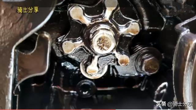 机车宣传视频:为什么摩托车厂家都在宣传发动机参数，忽略了变速箱的重要性？  第4张