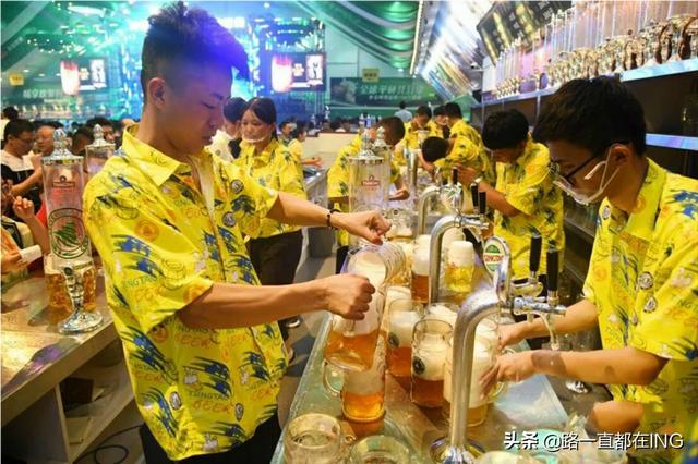 啤酒节宣传视频
:实拍青岛啤酒节火爆现场，市民、游客畅饮啤酒激情狂欢, 你怎么看？  第2张