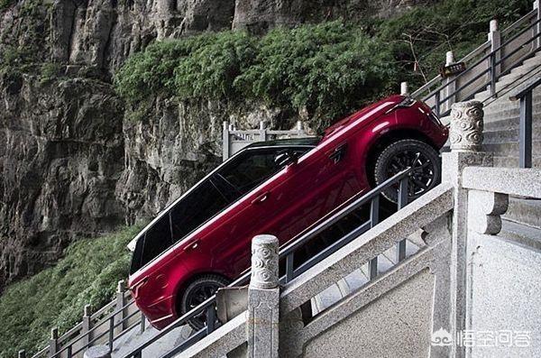 路虎广告视频
:路虎天门山事件沸沸扬扬的，现在路虎的天门山广告片已在媒体投放，大家怎么看？  第3张