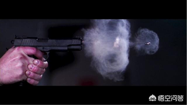冰上的尤里短视频
:飞行的子弹与空气摩擦剧烈，子弹没击中目标可能就化了，电影中用冰子弹狙杀是真的吗？  第2张
