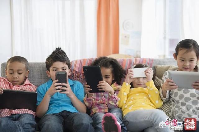 黄色短视频在线网站
:全国有1.75亿未成年网民小视频和游戏到底对未成年有多大影响？  第2张