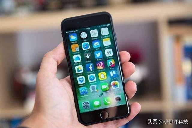 免费看se01短视频
:iPhone SE值得入手吗？相比同等价位的安卓机呢？  第1张