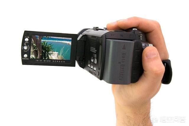 one短视频
:单反拍视频和摄像机比哪个好？  第1张