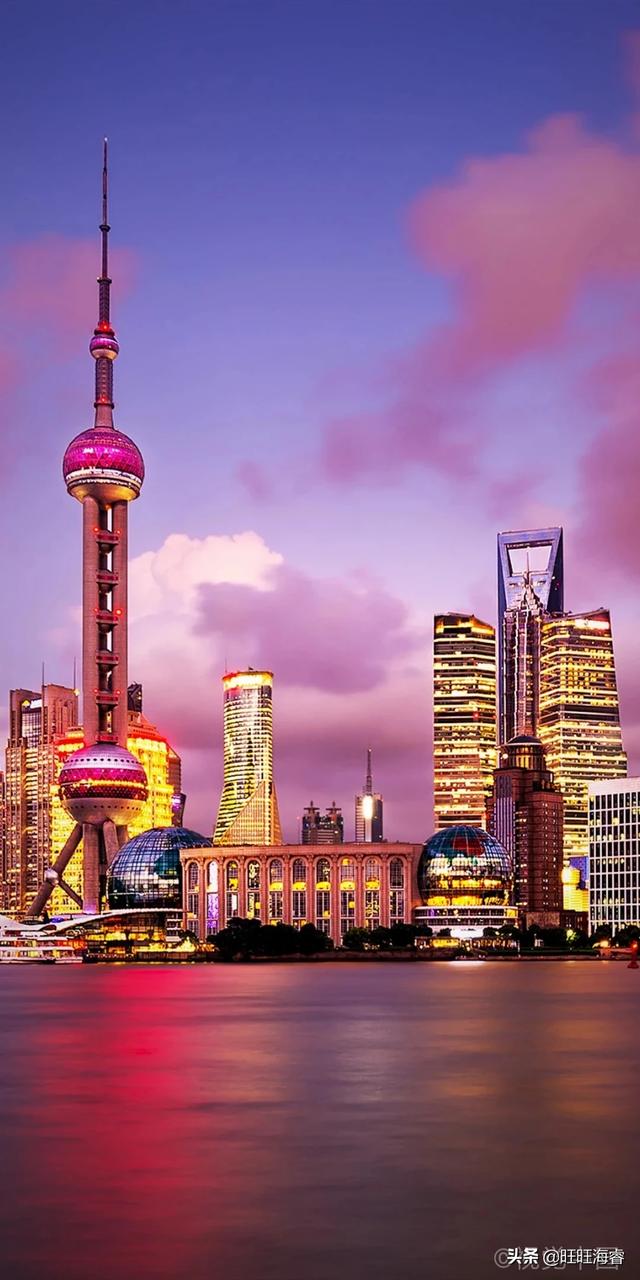 广州夜景短视频:你觉得广州珠江新城夜景与上海黄浦江夜景哪个漂亮？为什么？  第2张