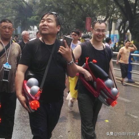 短视频解说
:拍摄旅游解说类的短视频需要写脚本吗？  第1张