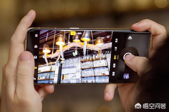 短视频博主
:想拍短视频做Vlog博主，有什么不错的手机推荐？  第3张