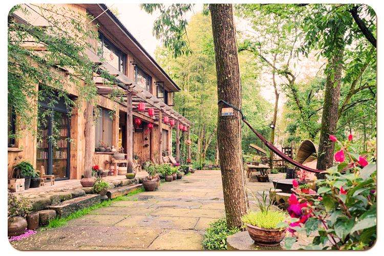 远离世俗(远离世俗的成语)  第1张