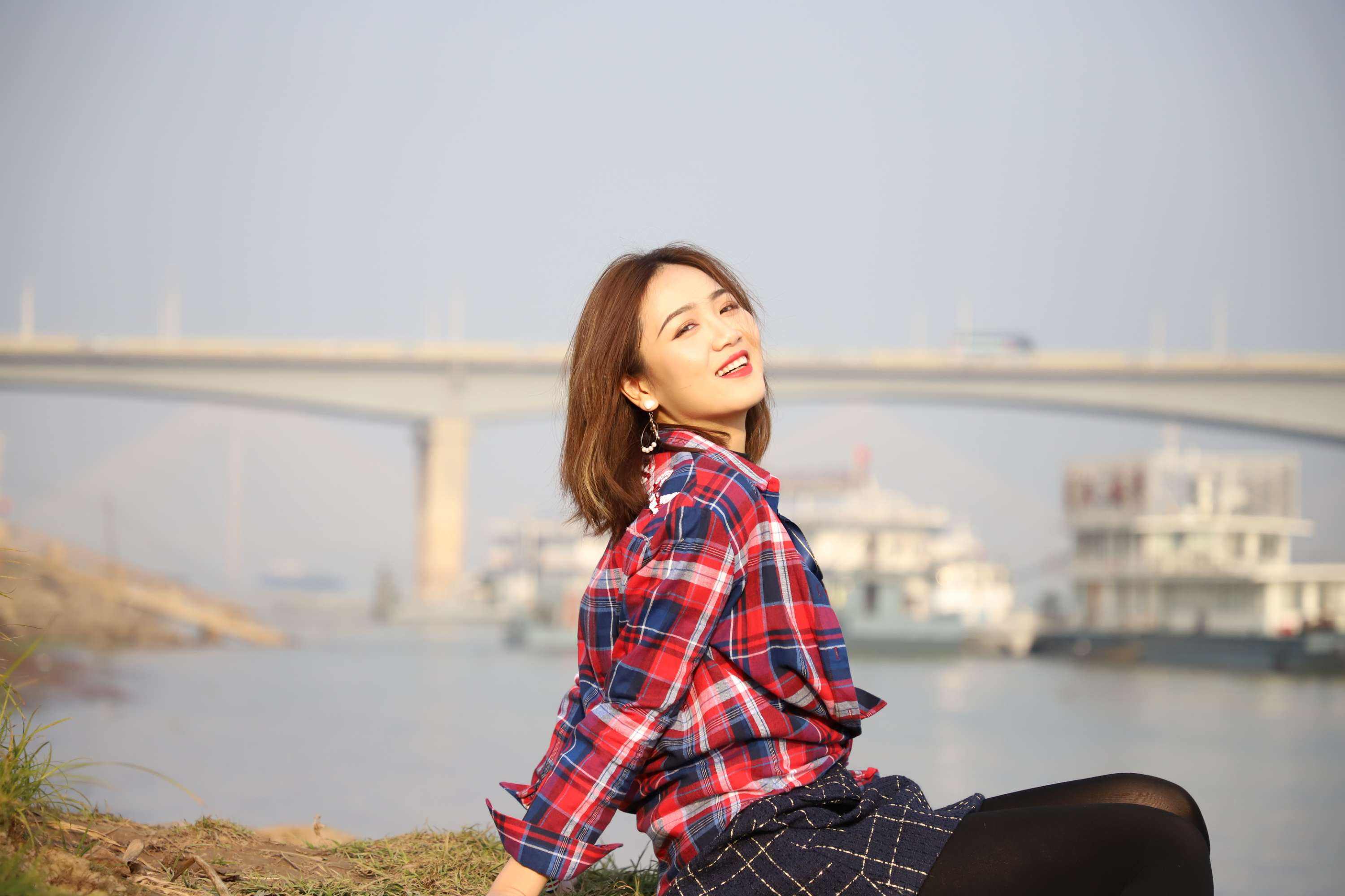 顺光(顺光条件下,被摄体的质感和立体感贫乏)  第2张