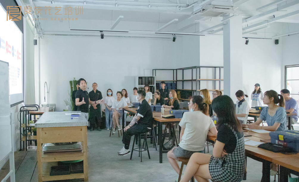 寻找培训机构(找培训班上哪个网站)  第1张